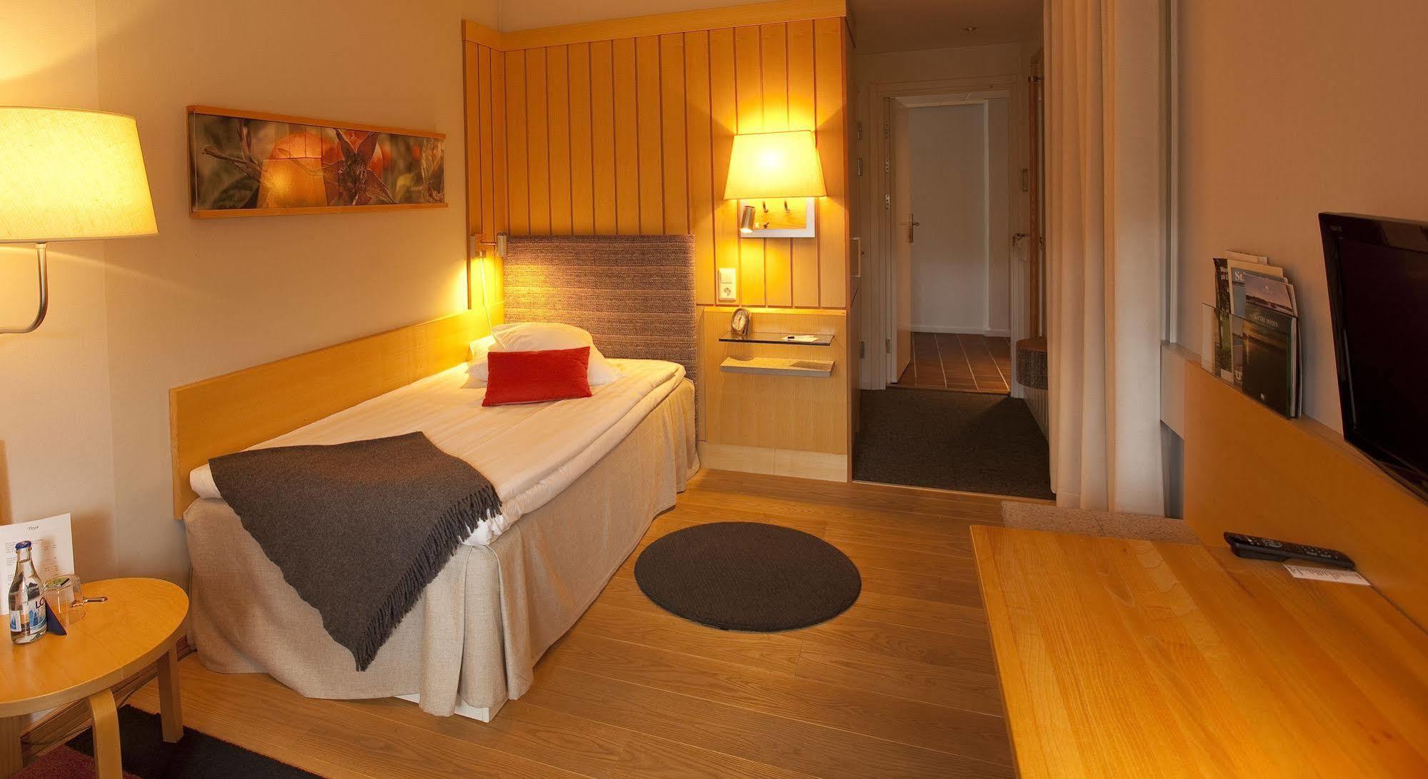 Djurhamn Djuroenaeset Hotell & Konferens מראה חיצוני תמונה